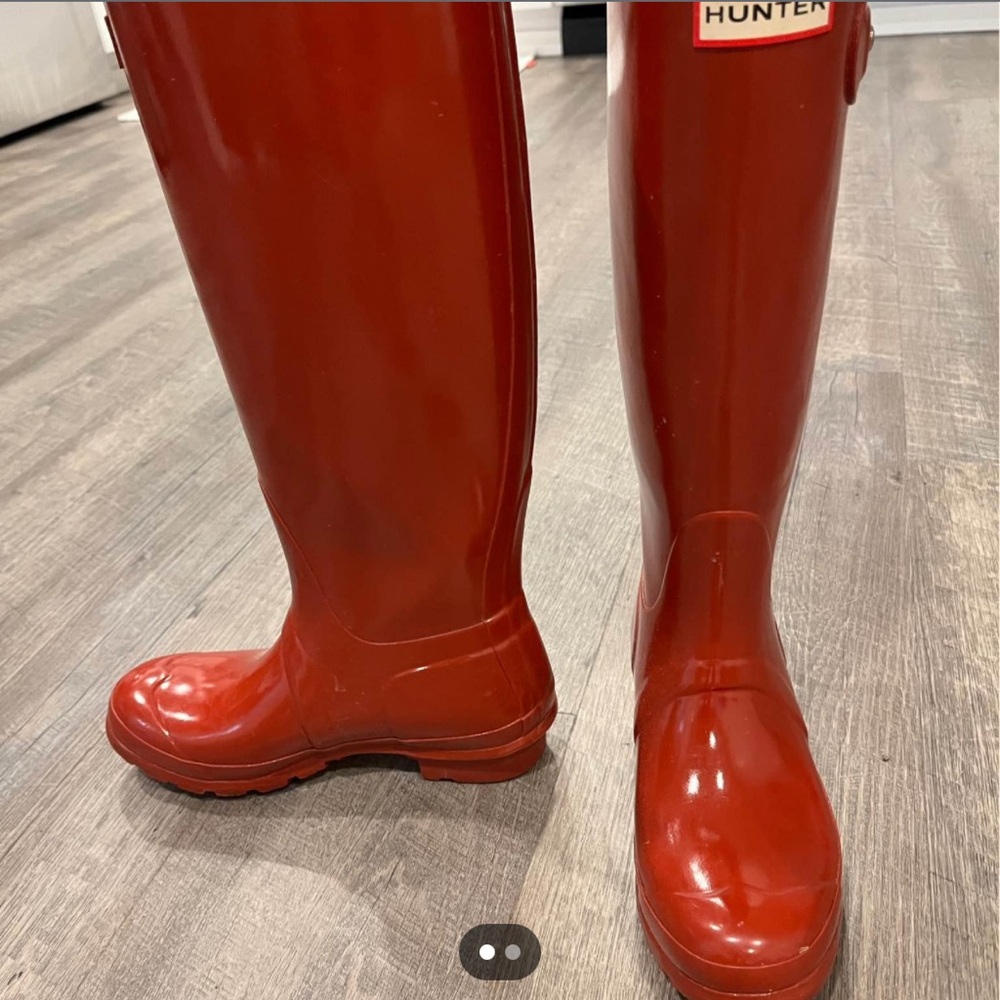Hunter Classic Red Footwear - Picture 1 of 2